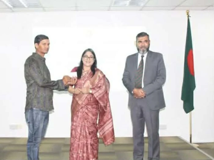 সিঙ্গাপুরে চালু হলো প্রবাসীদের জন্য এনআইডি ও ভোটার নিবন্ধন সেবা চালু